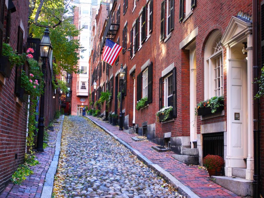 beacon hill boston alley