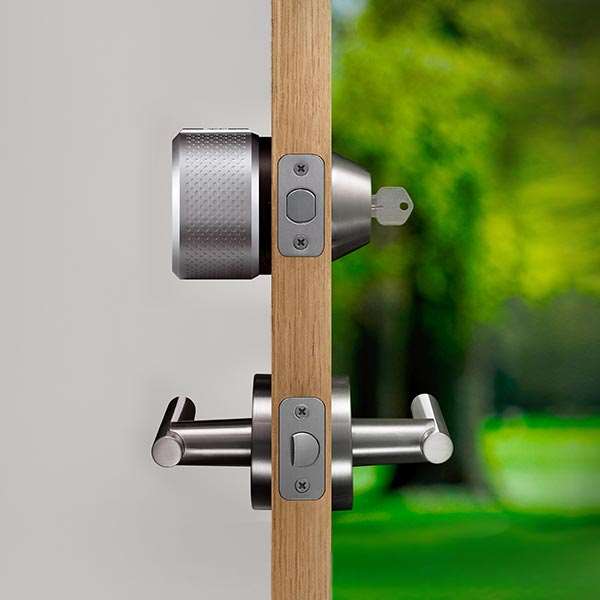 smart-lock-side-angle