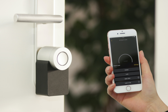 smart locks and keyless door entry